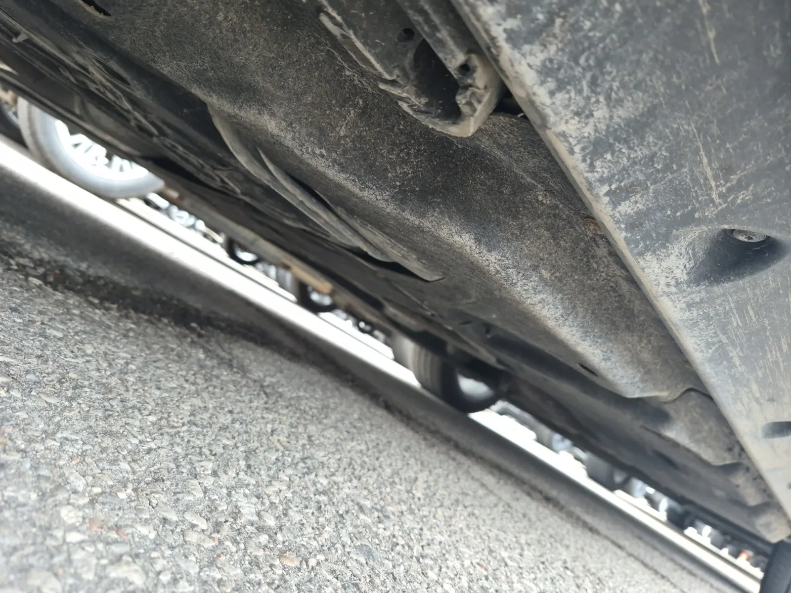 Undercarriage - Passenger Photo