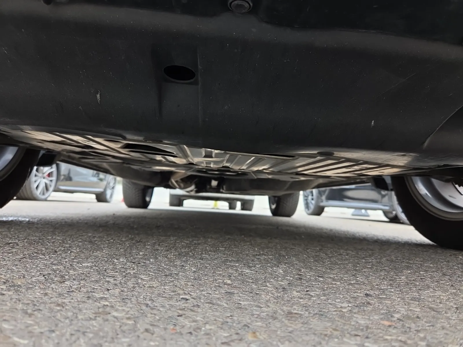 Undercarriage - Front Photo