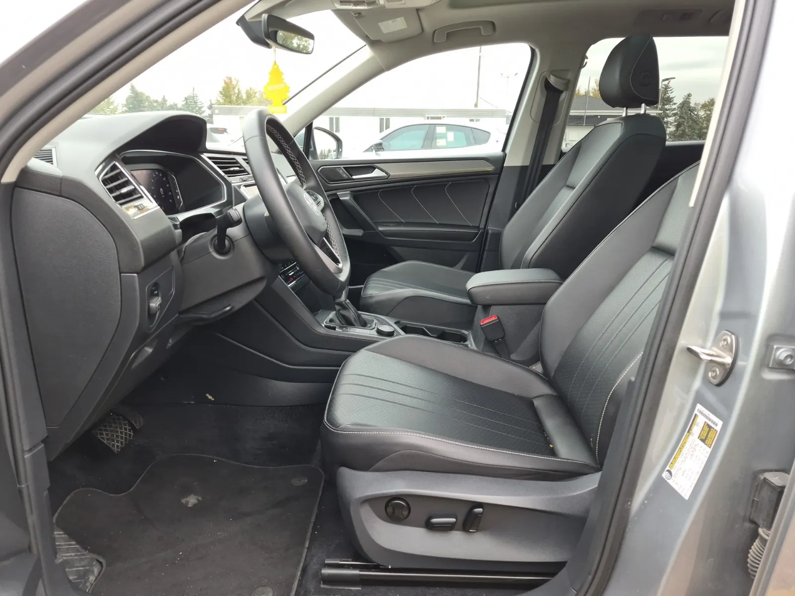 Front Interior Photo
