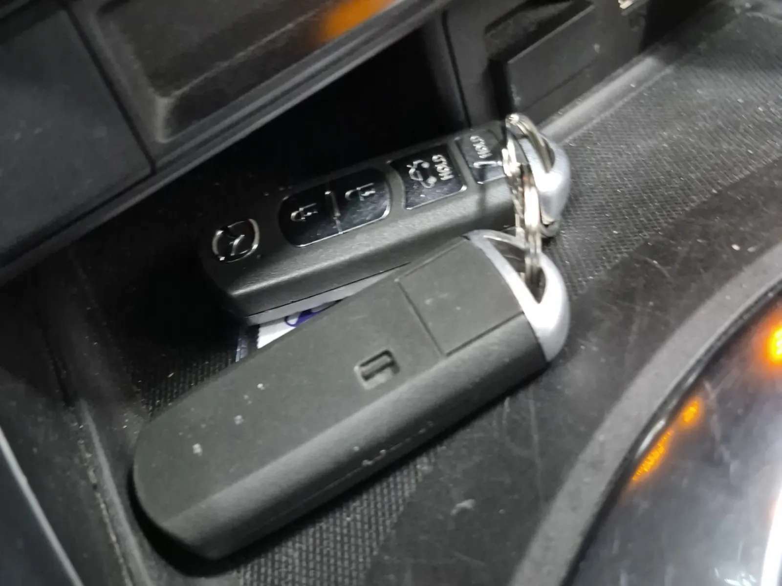 Keys/Fobs/Manual Photo