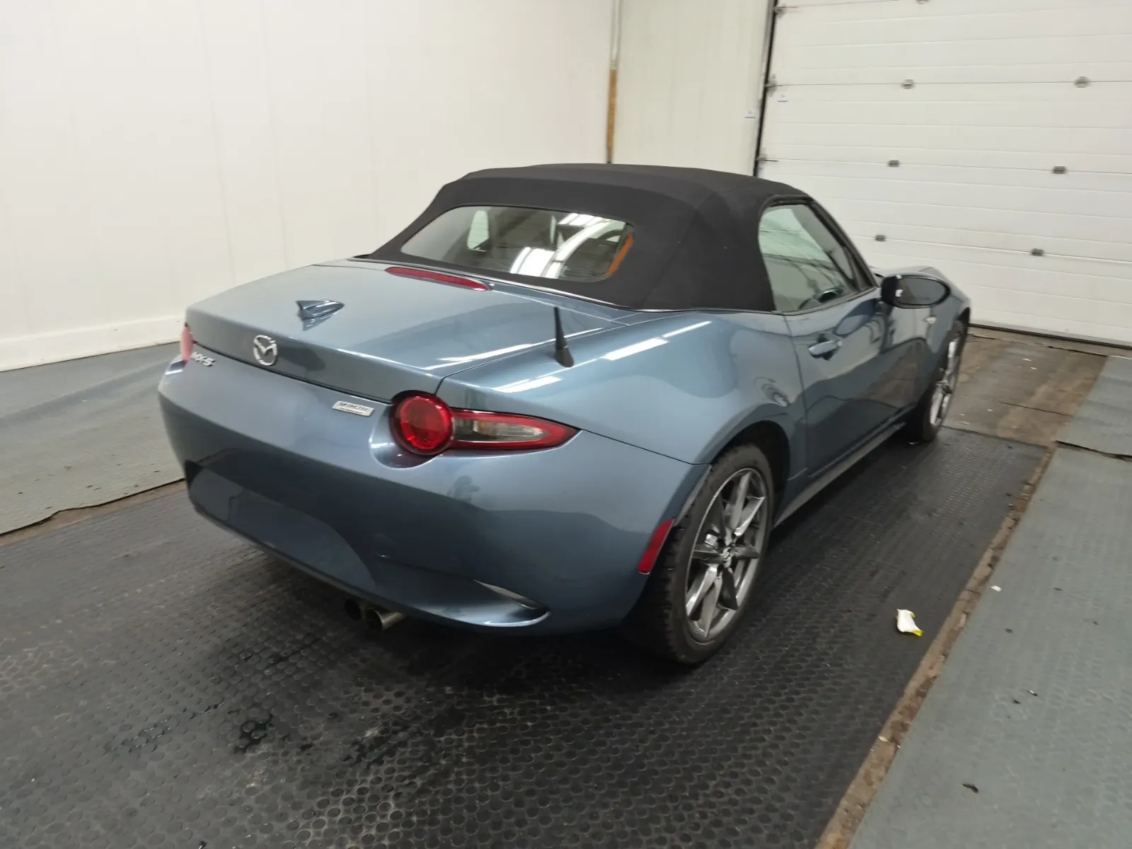 Passenger Rear 3/4 Photo