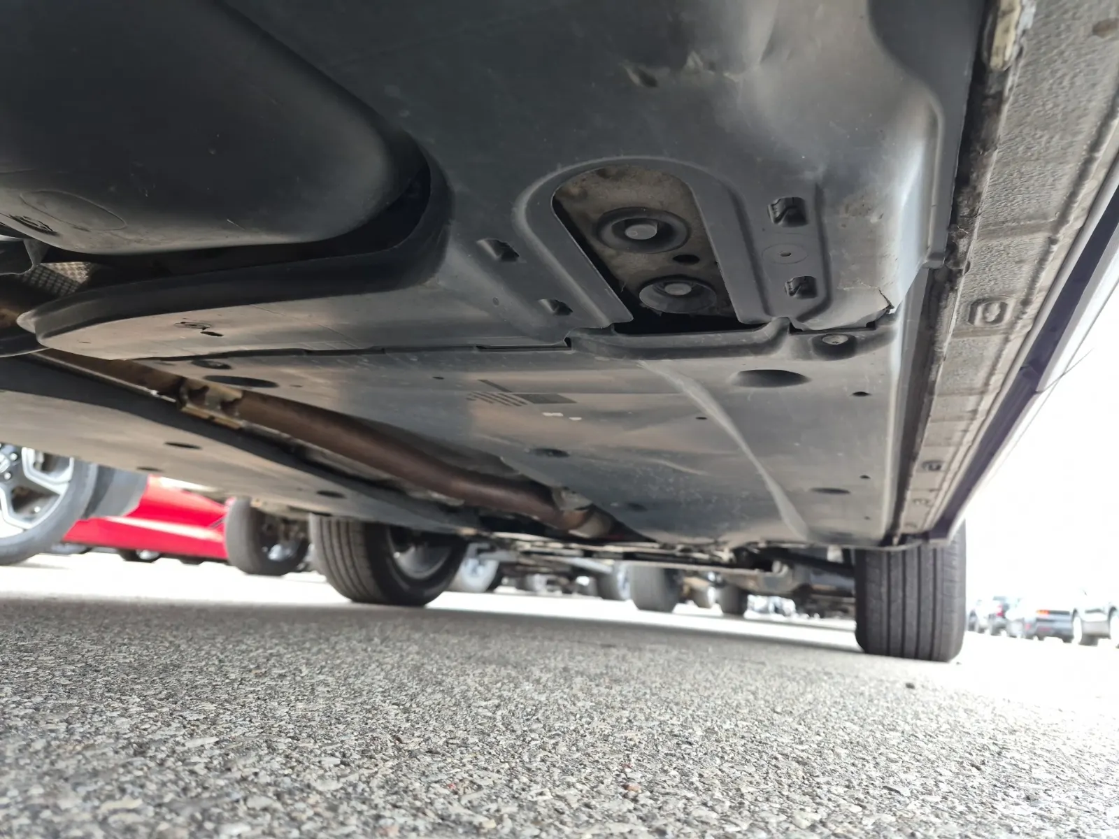 Undercarriage - Passenger Photo