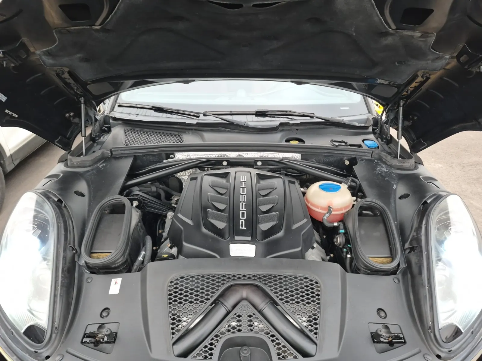 Engine Photo