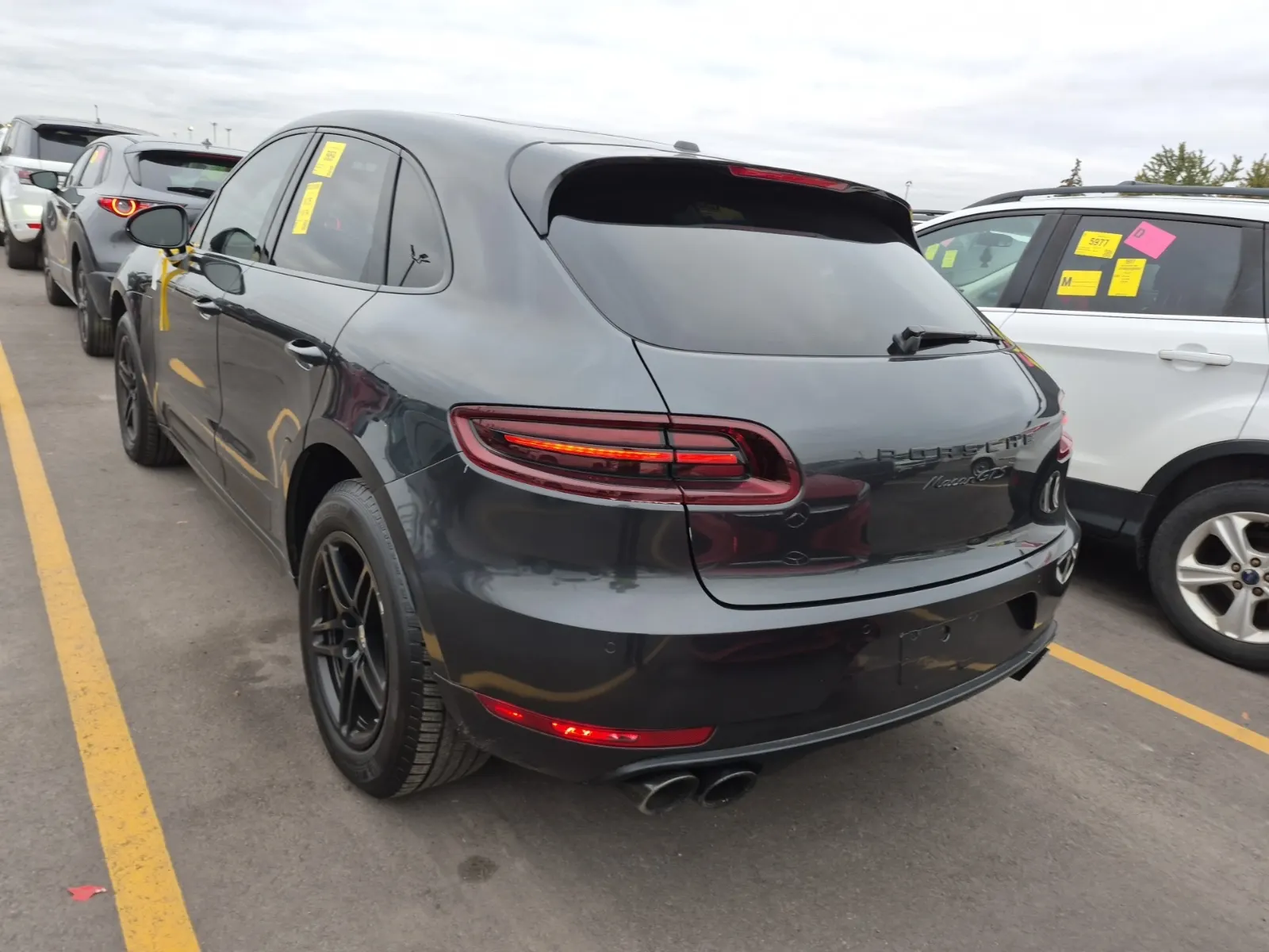Driver Rear 3/4 Photo