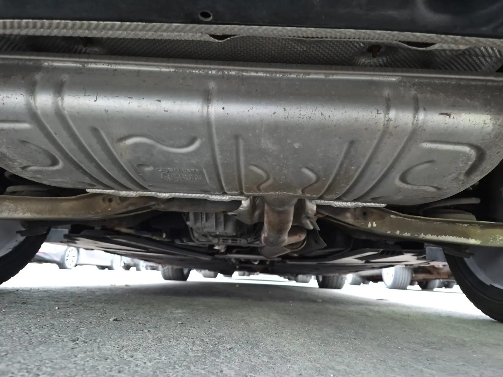 Undercarriage - Rear Photo