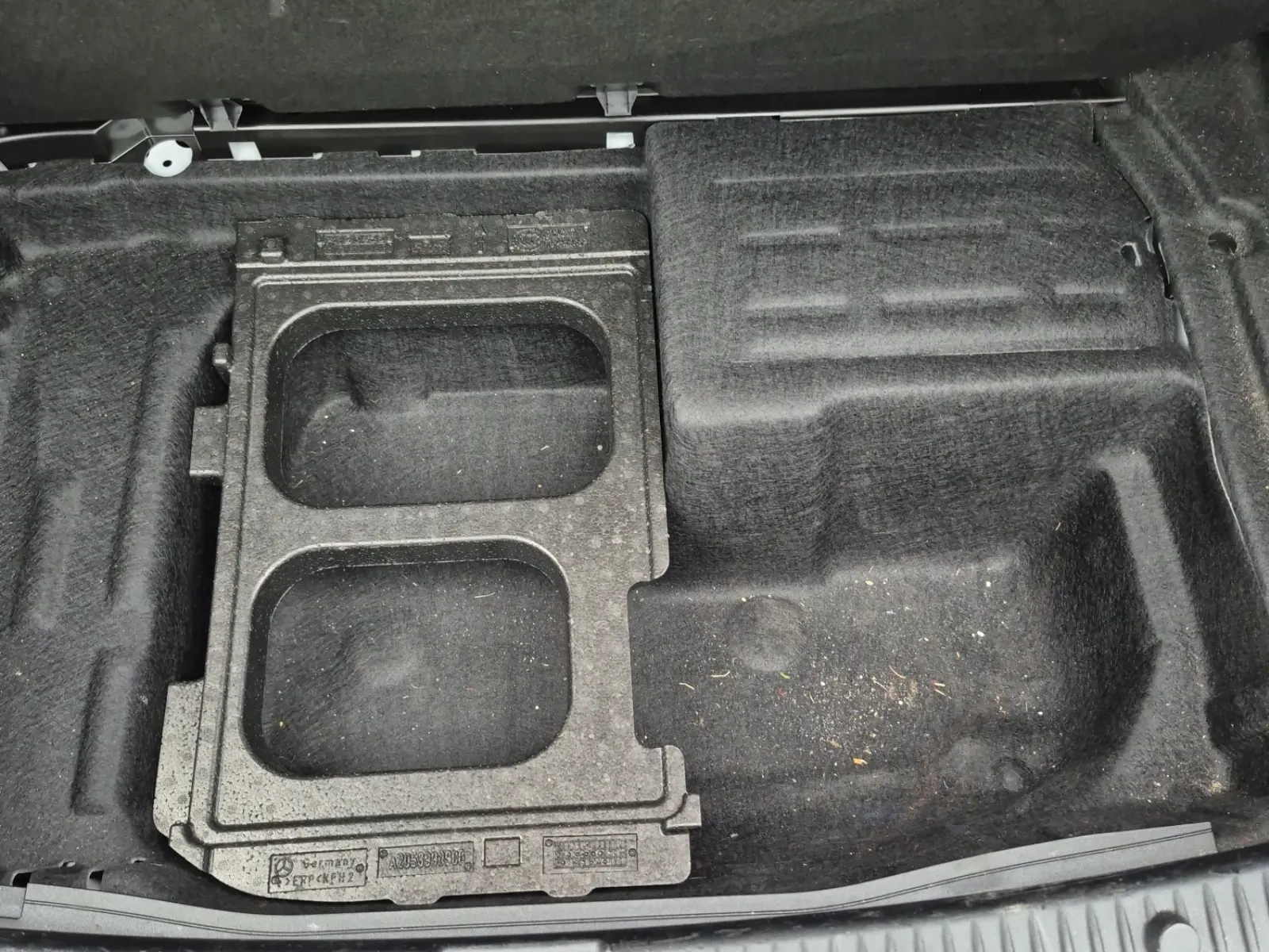 Undercarriage - Rear Photo
