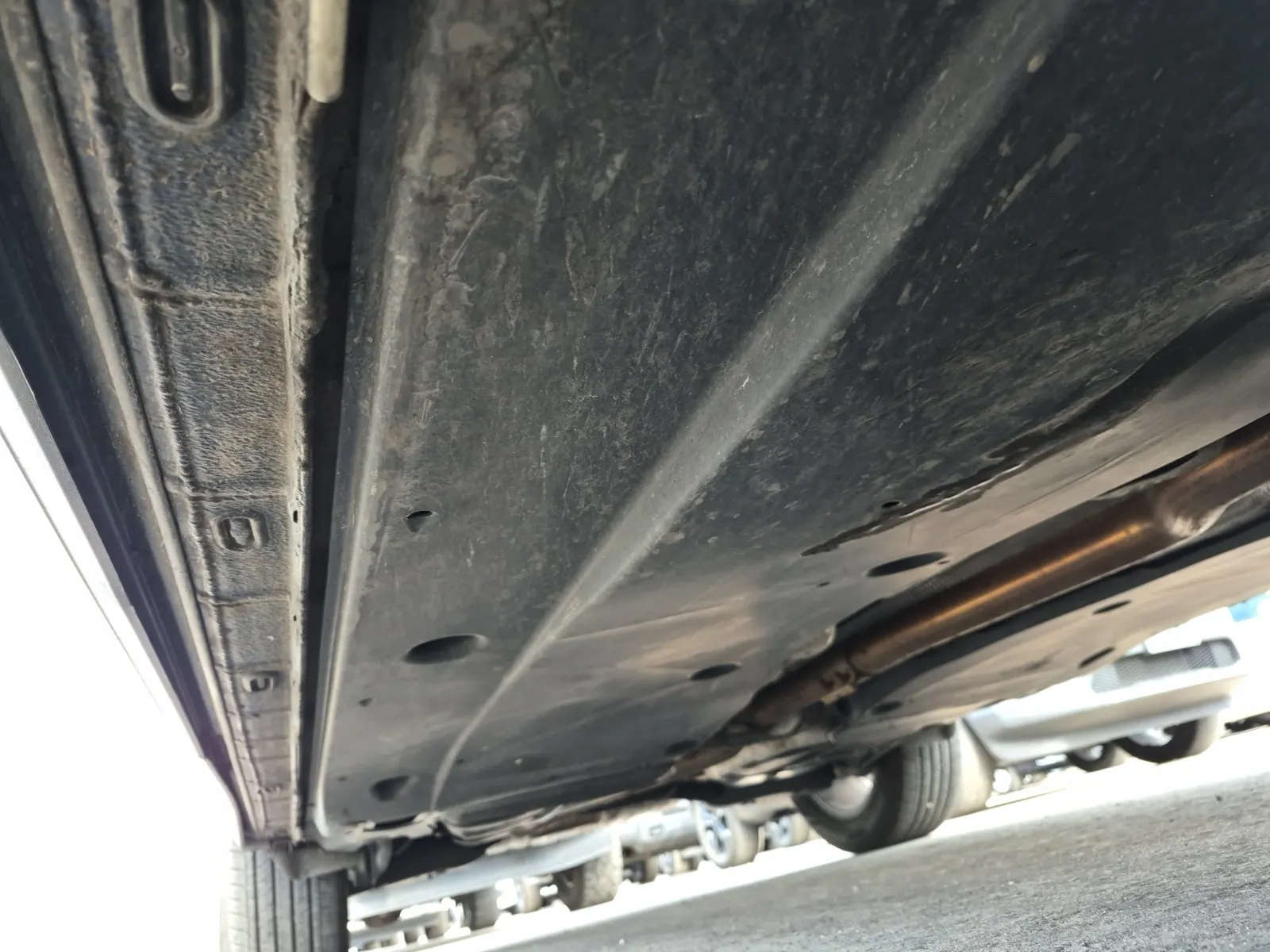 Undercarriage - Passenger Photo