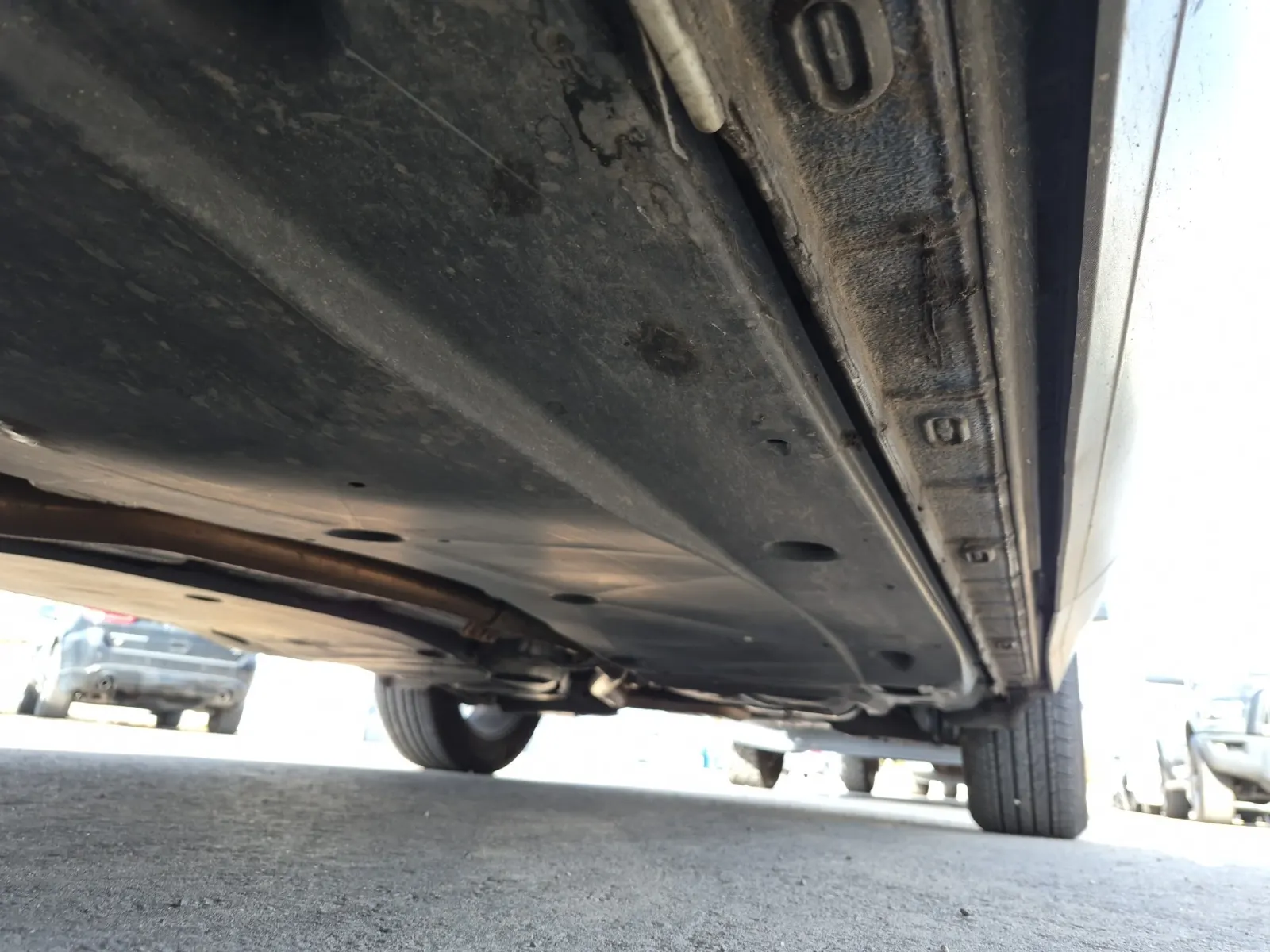 Undercarriage - Driver Photo