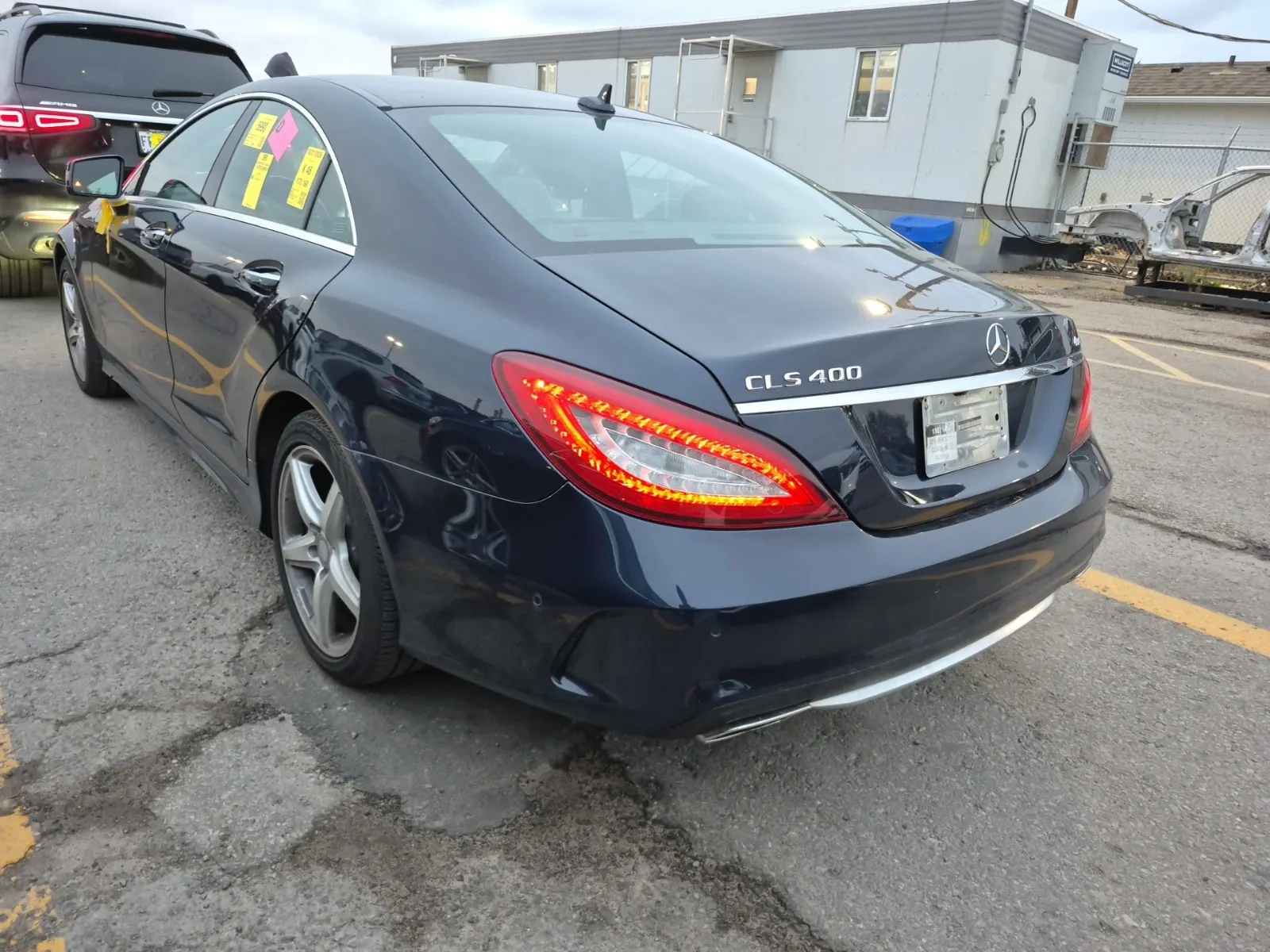 Driver Rear 3/4 Photo