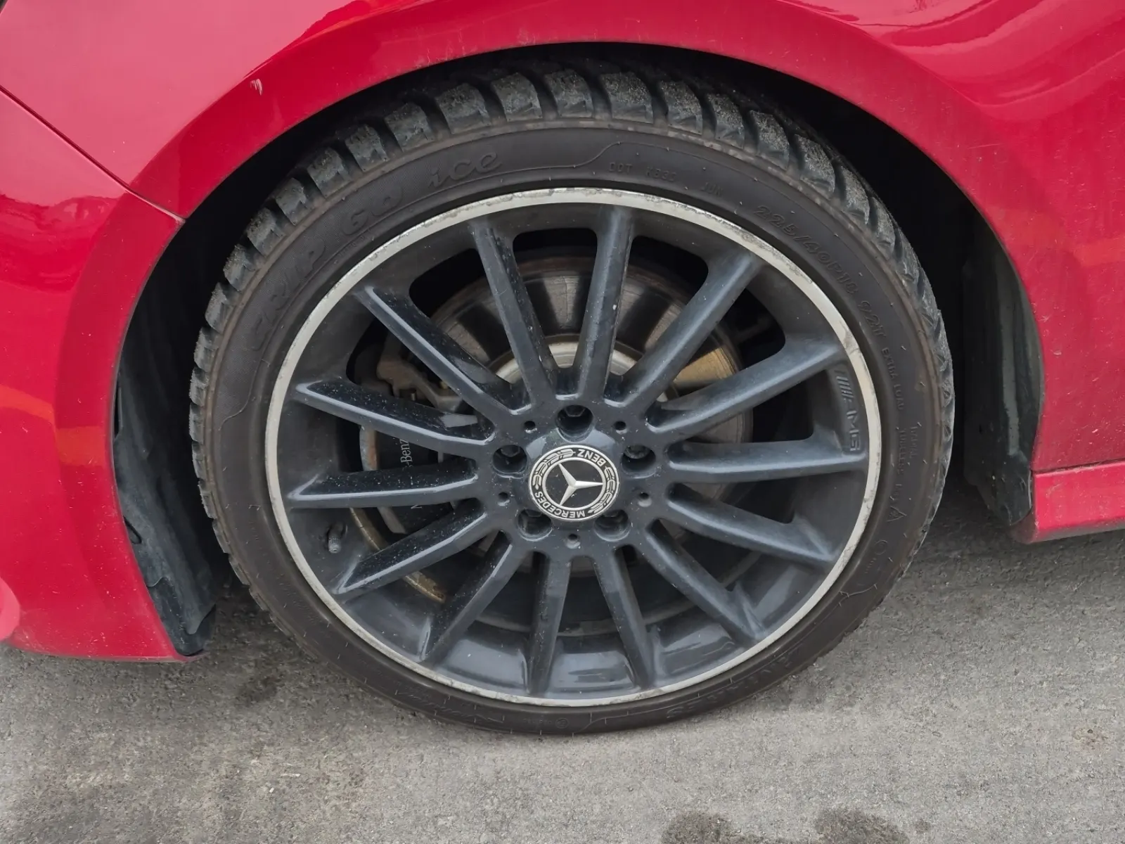 Front driver wheel/tire photo