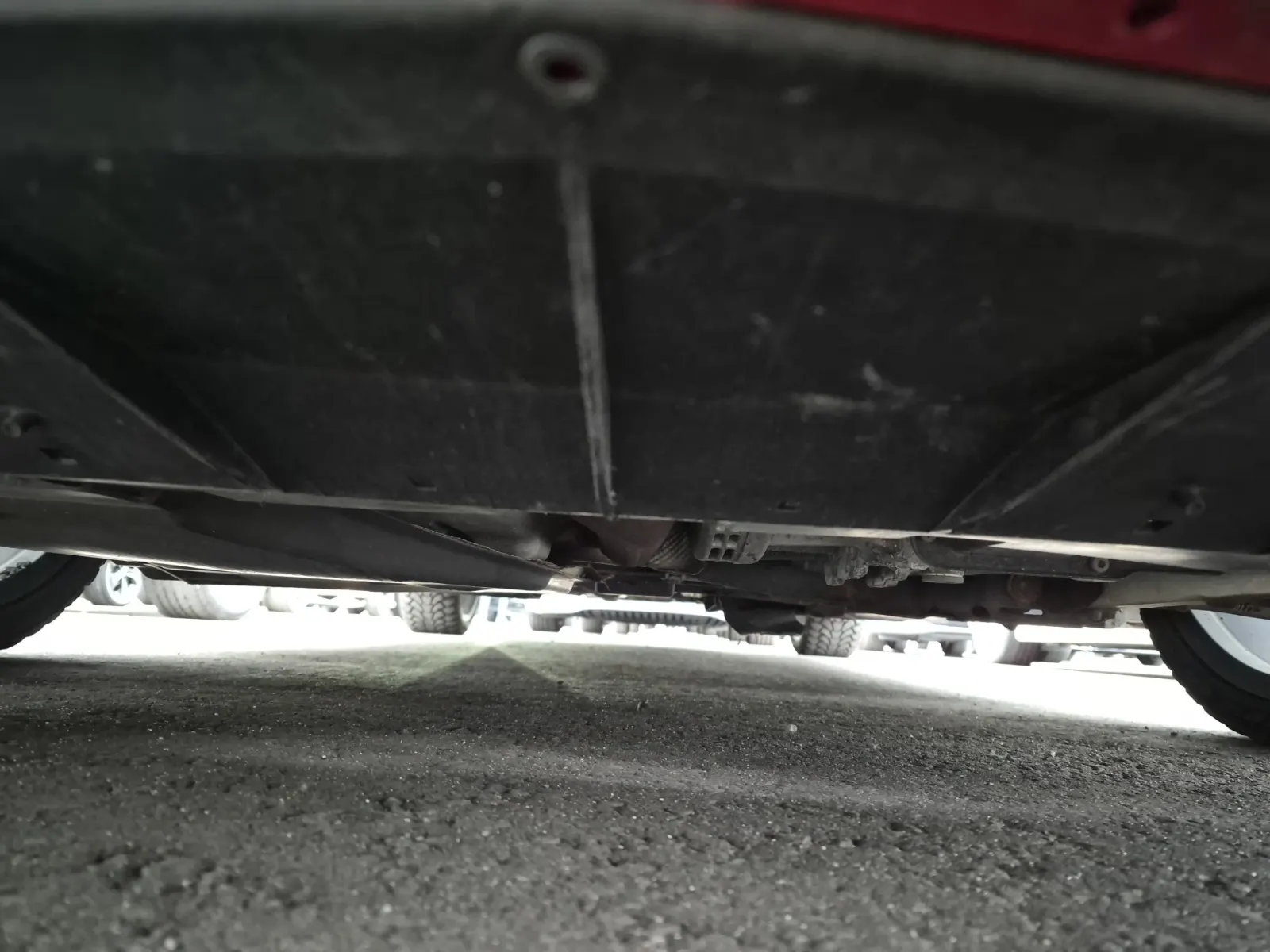 Undercarriage - Front Photo
