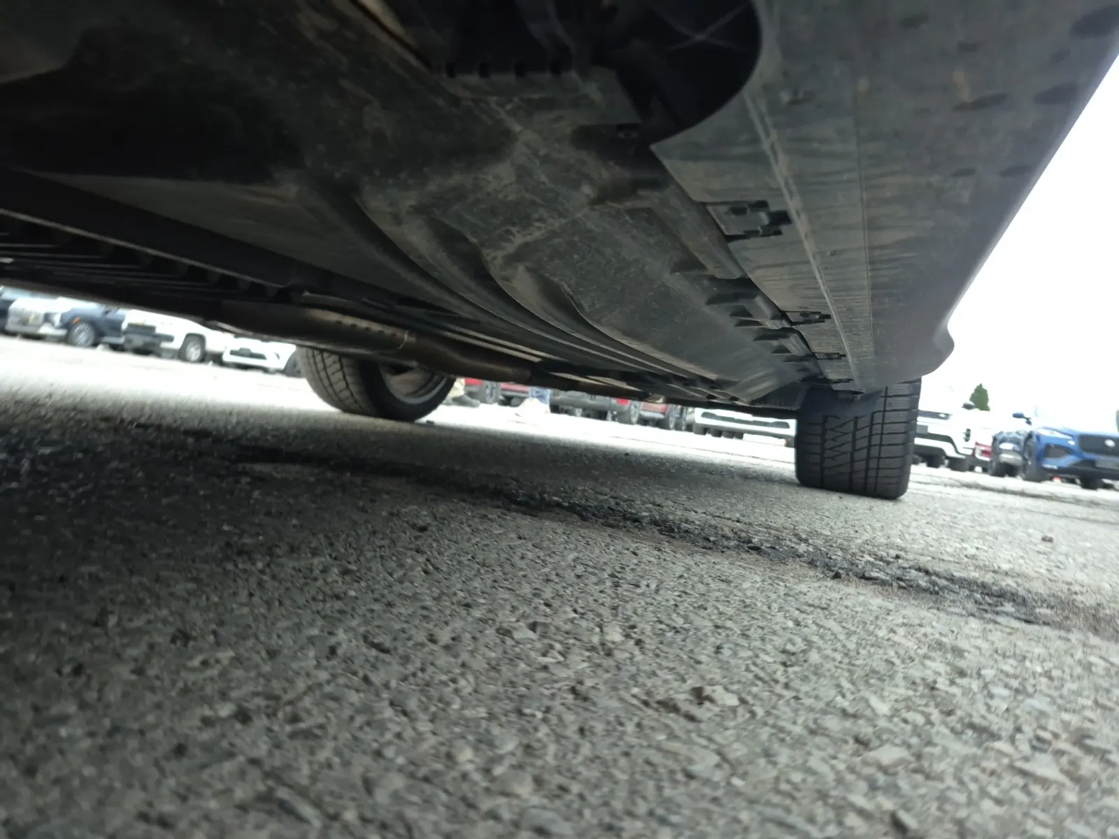 Undercarriage - Driver Photo