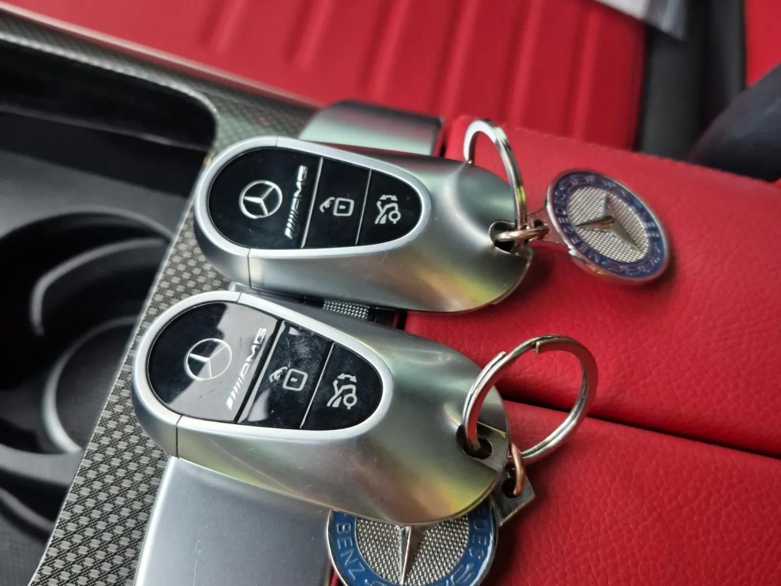 Keys/Fobs/Manual Photo