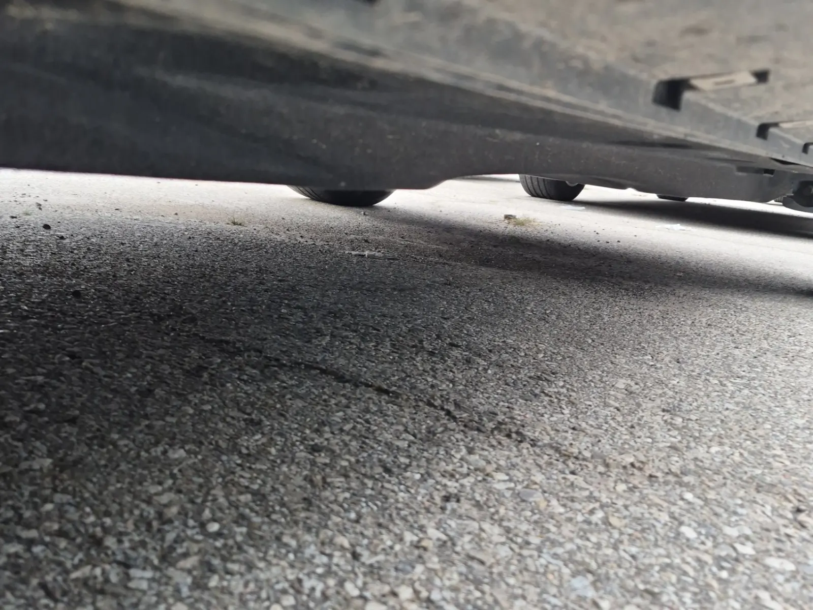 Undercarriage - Driver Photo