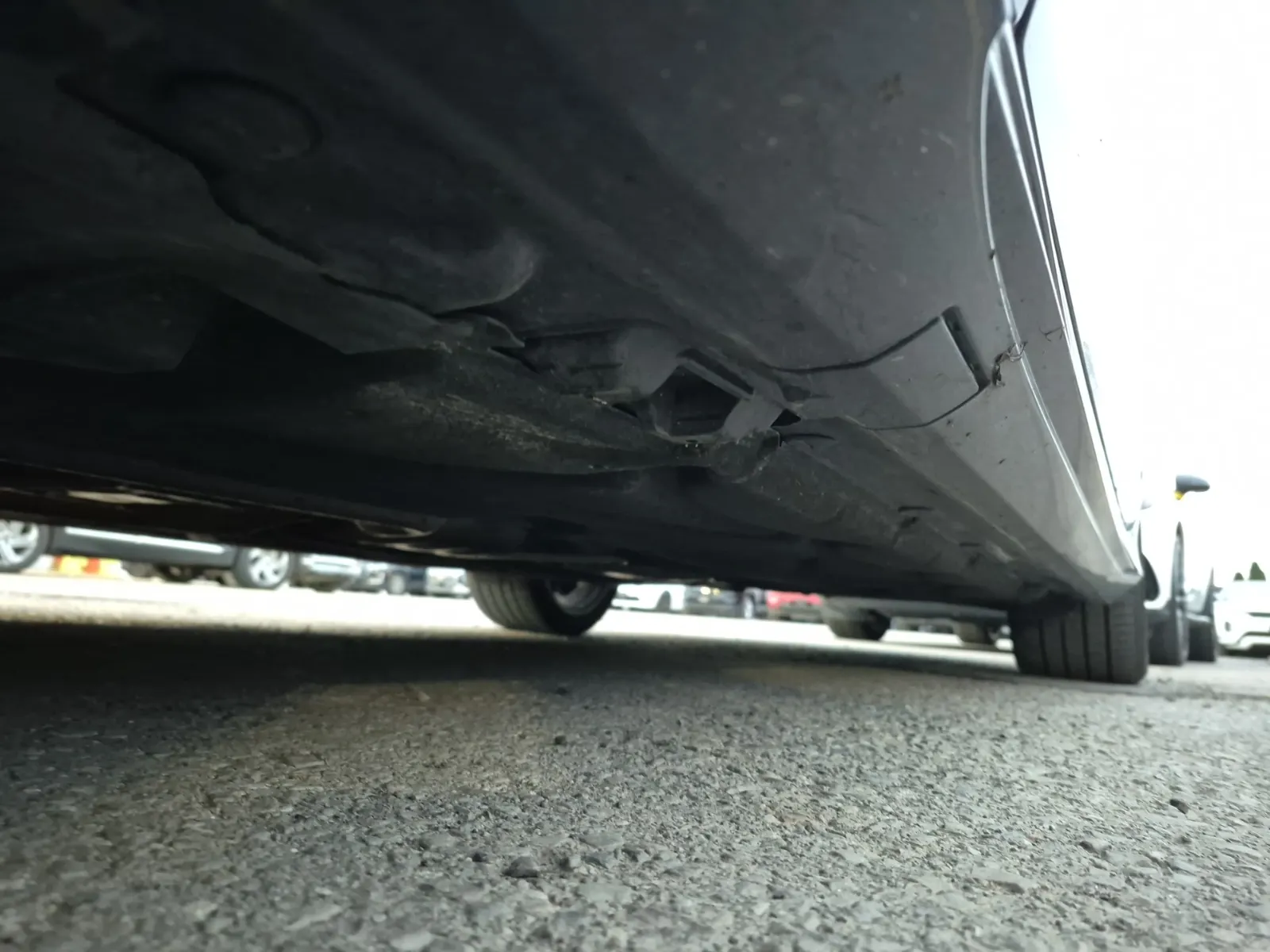 Undercarriage - Driver Photo