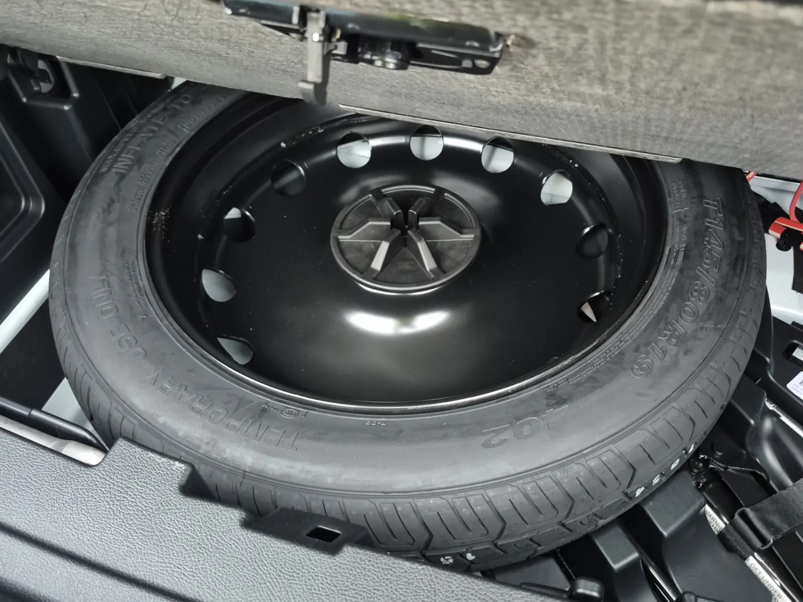 Spare Tire & Wheel Photo