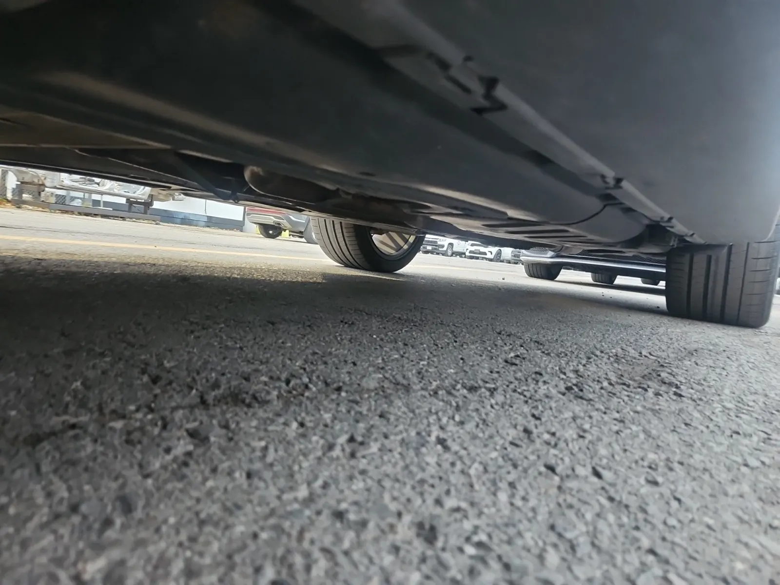 Undercarriage - Driver Photo