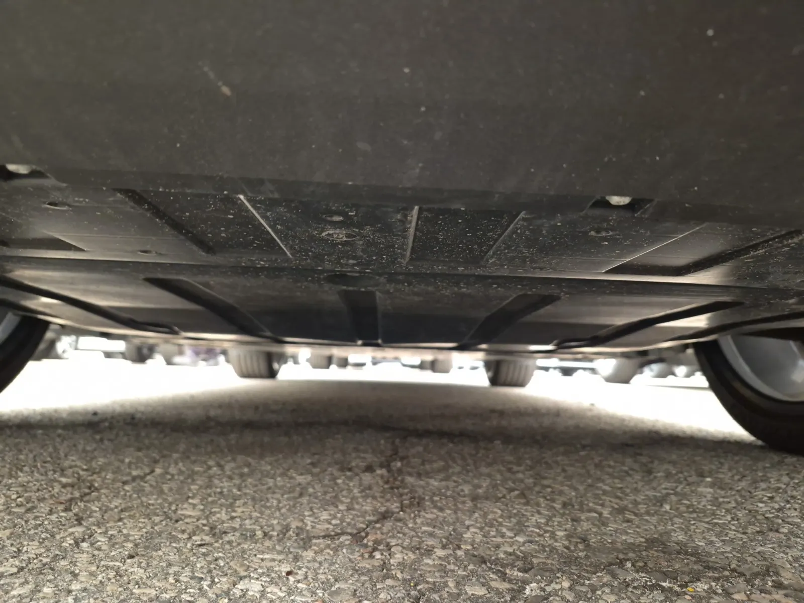 Undercarriage - Front Photo
