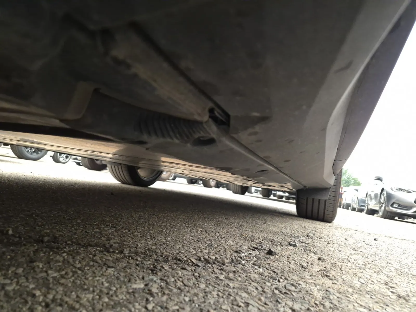 Undercarriage - Driver Photo