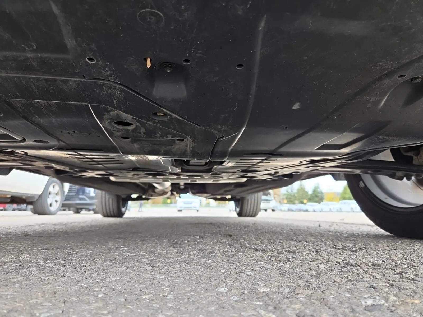Undercarriage - Front Photo