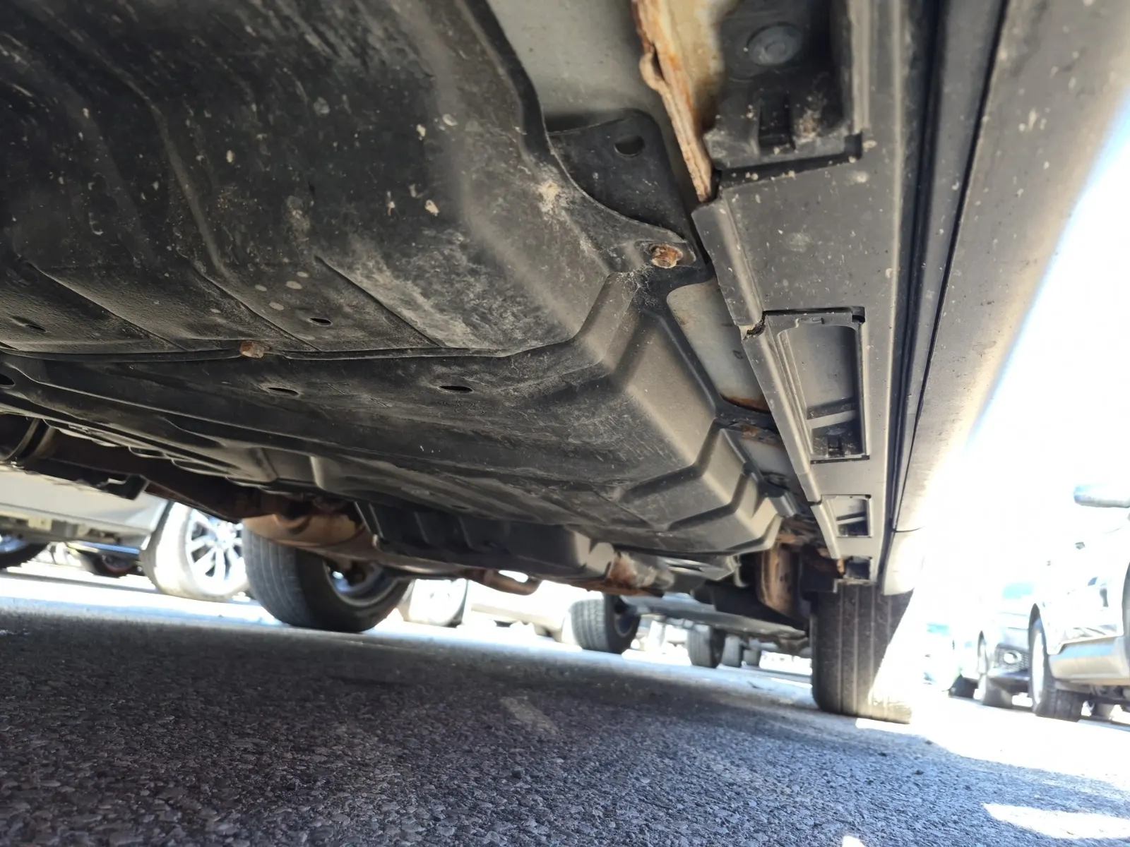 Undercarriage - Driver Photo