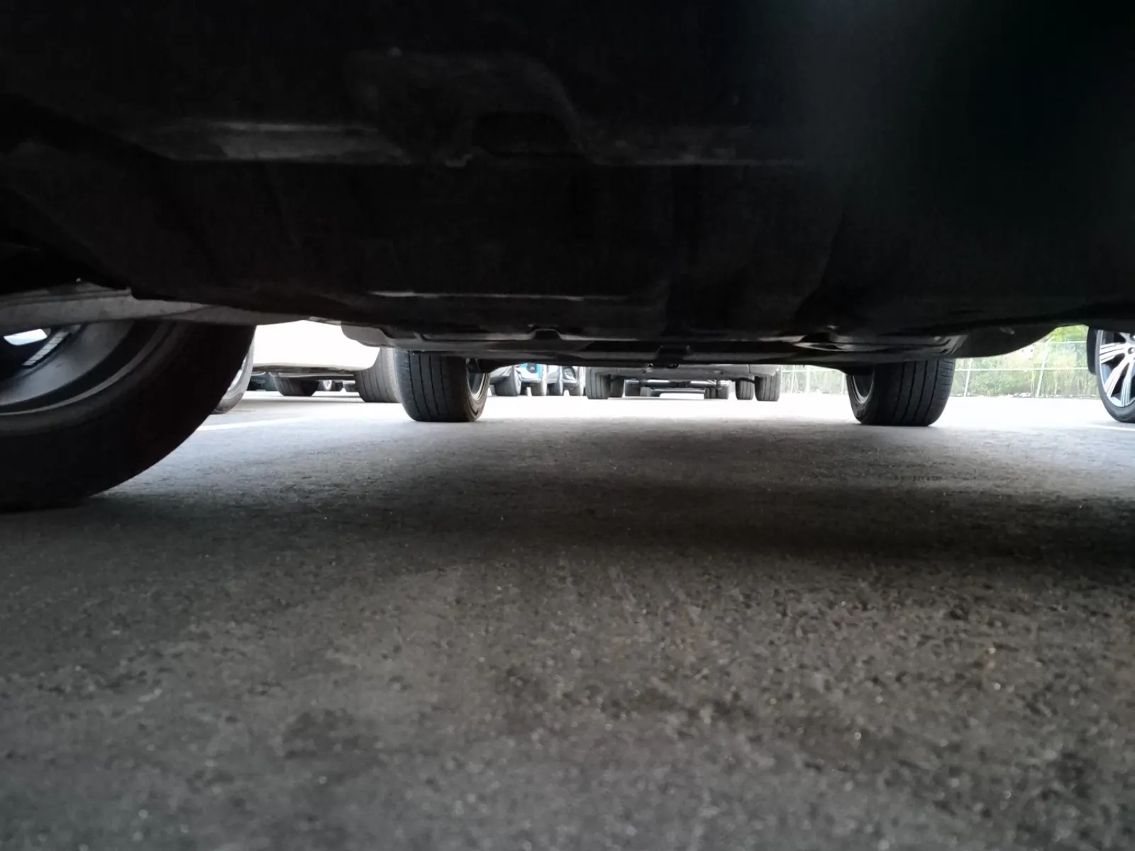 Undercarriage - Front Photo