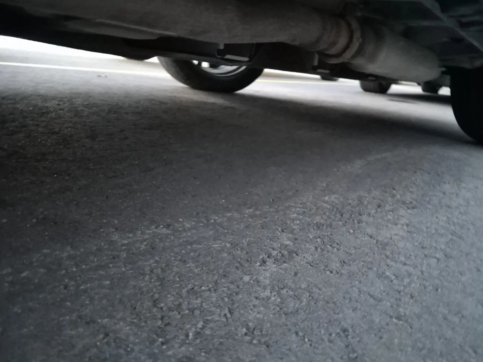 Undercarriage - Passenger Photo