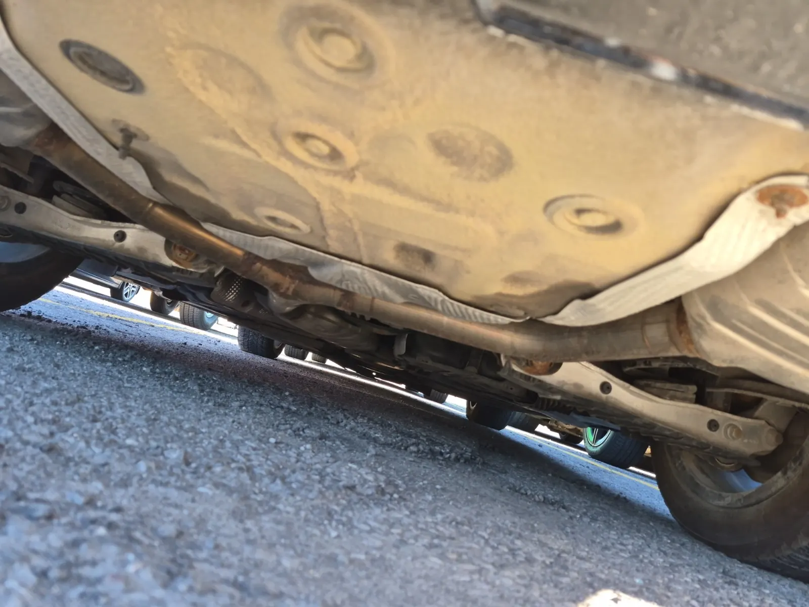 Undercarriage - Rear Photo