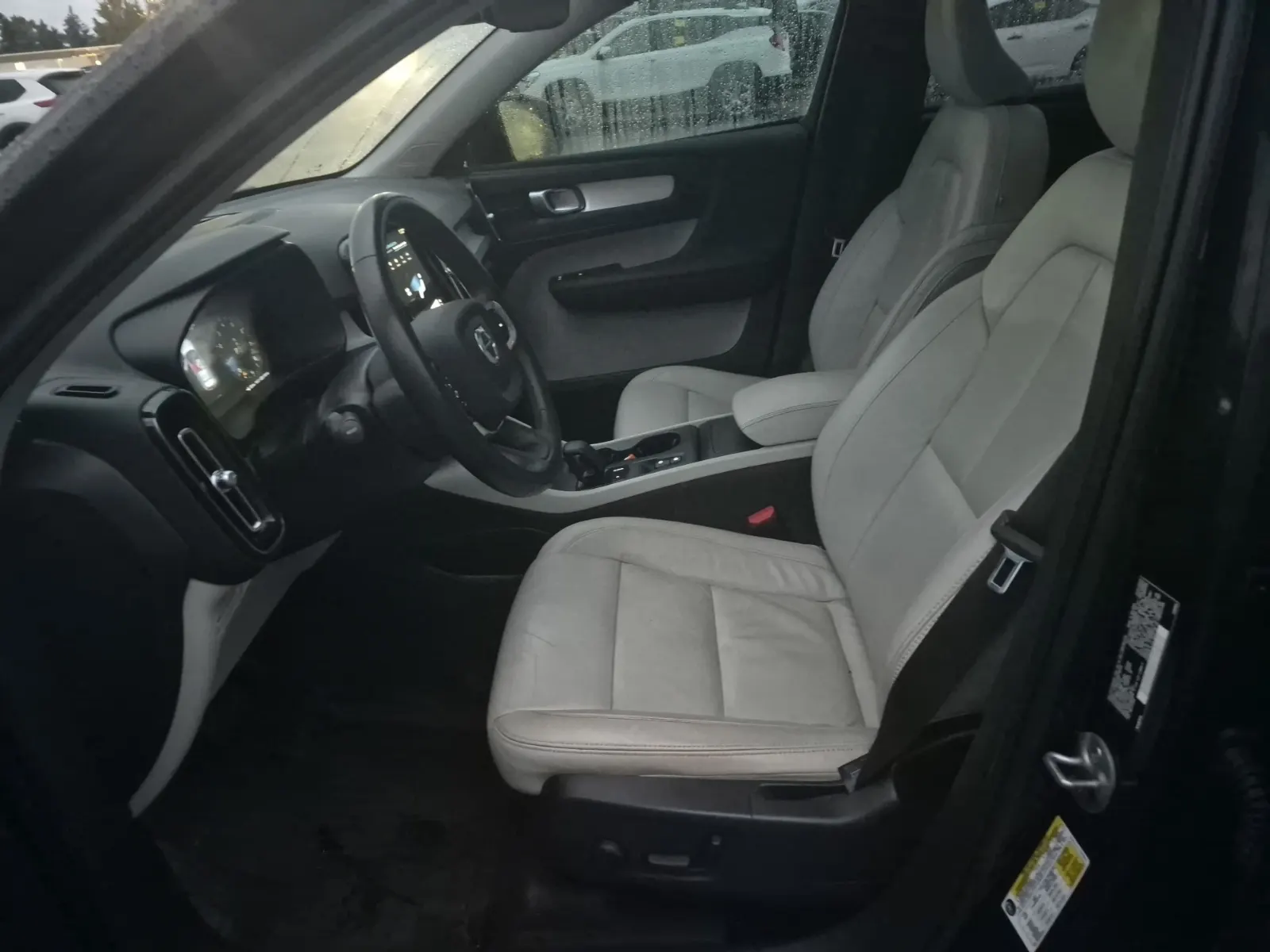Front Interior Photo