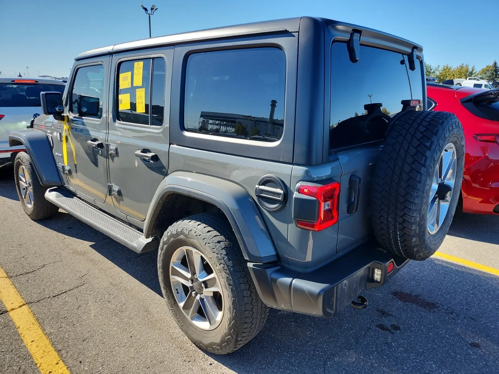 Driver Rear 3/4 Photo