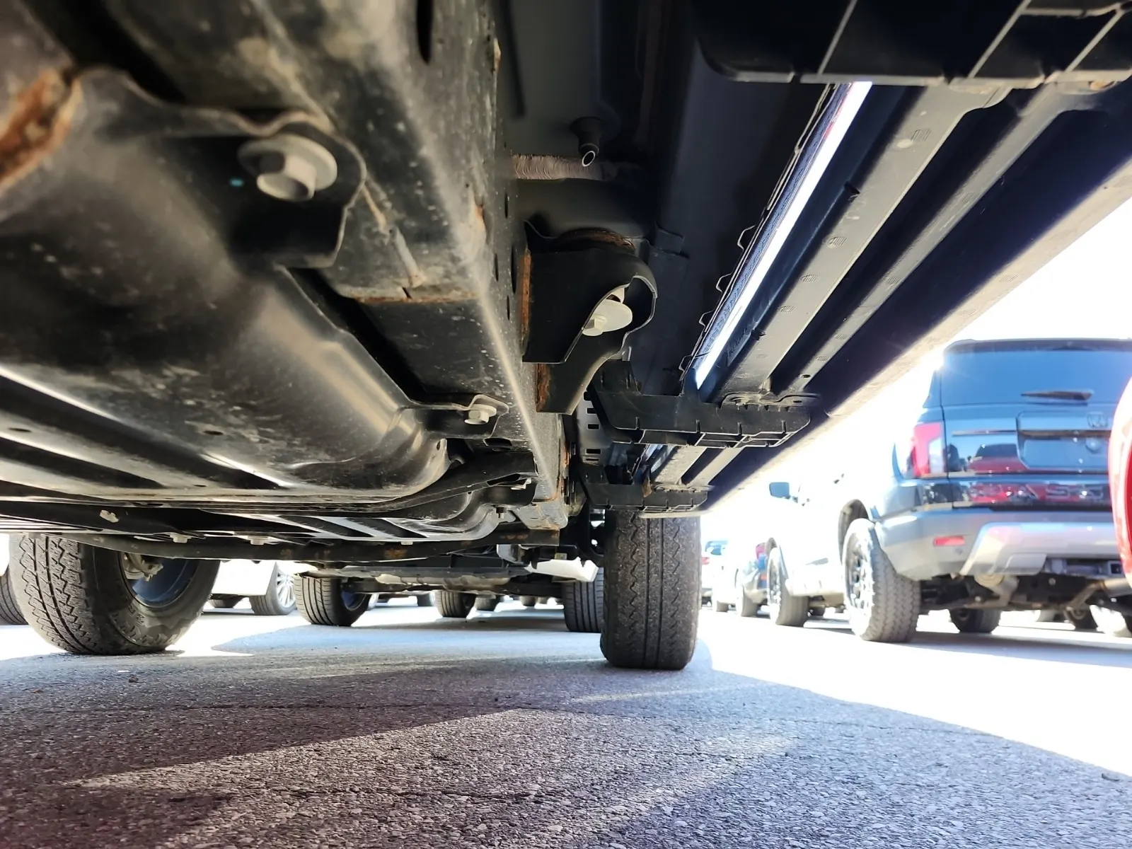 Undercarriage - Passenger Photo