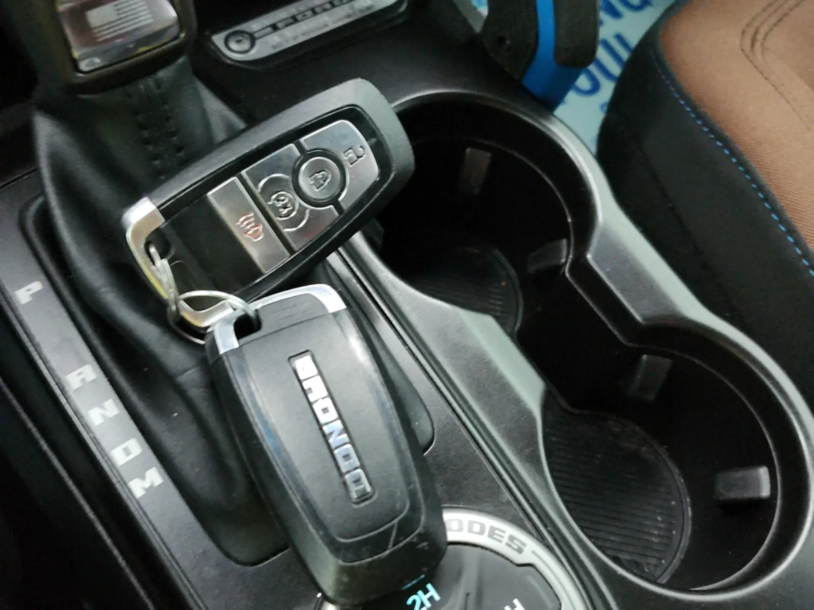 Keys/Fobs/Manual Photo