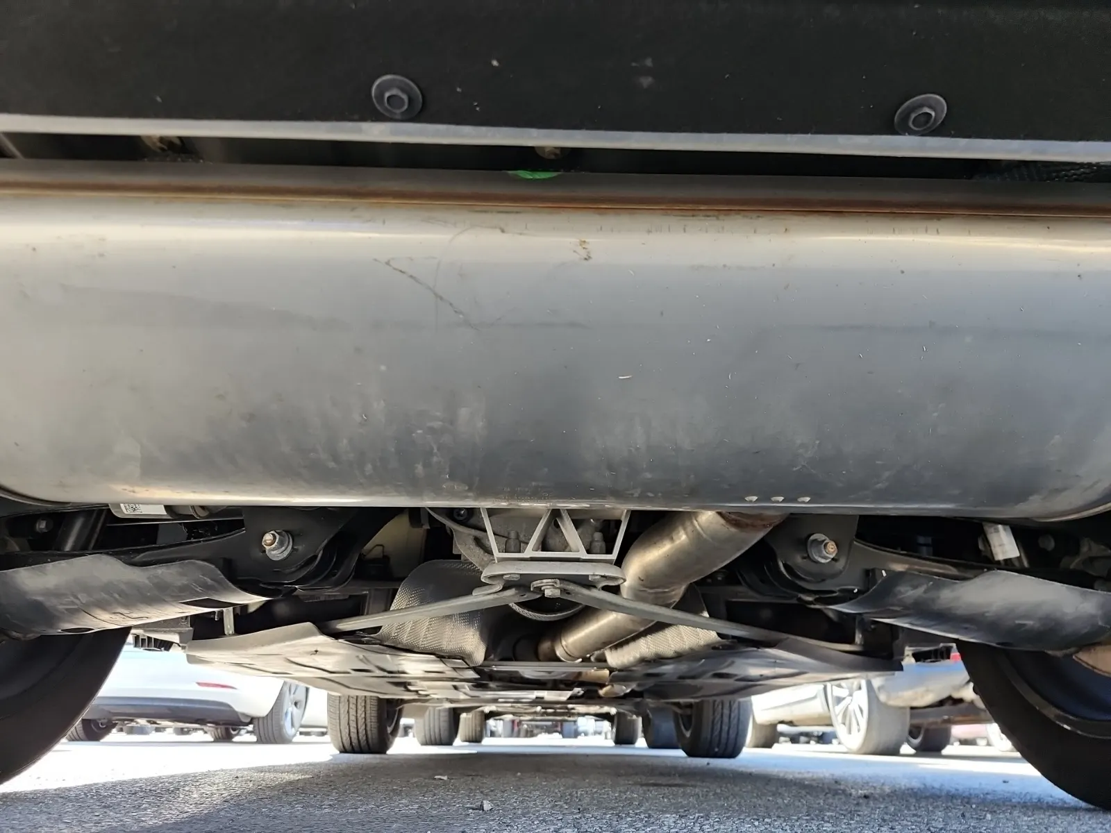 Undercarriage - Rear Photo
