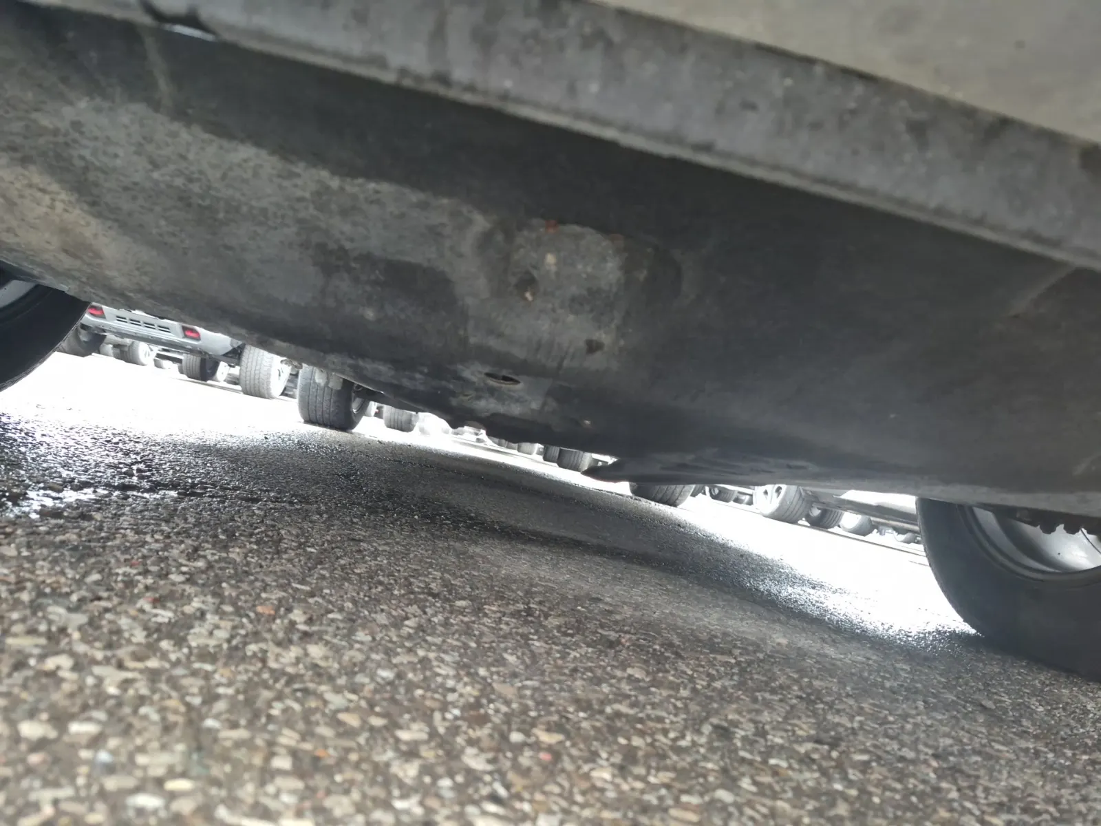 Undercarriage - Front Photo