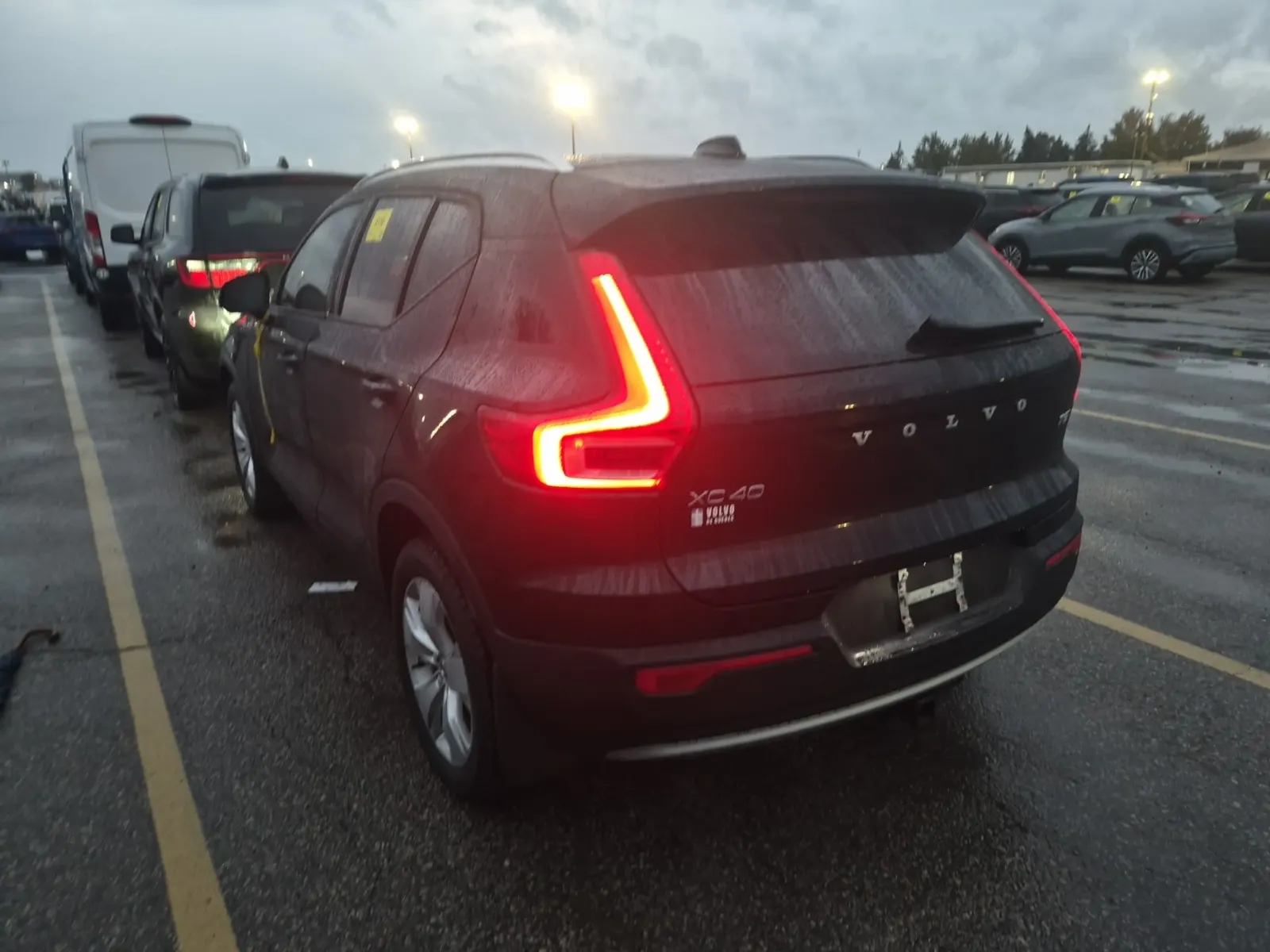 Driver Rear 3/4 Photo
