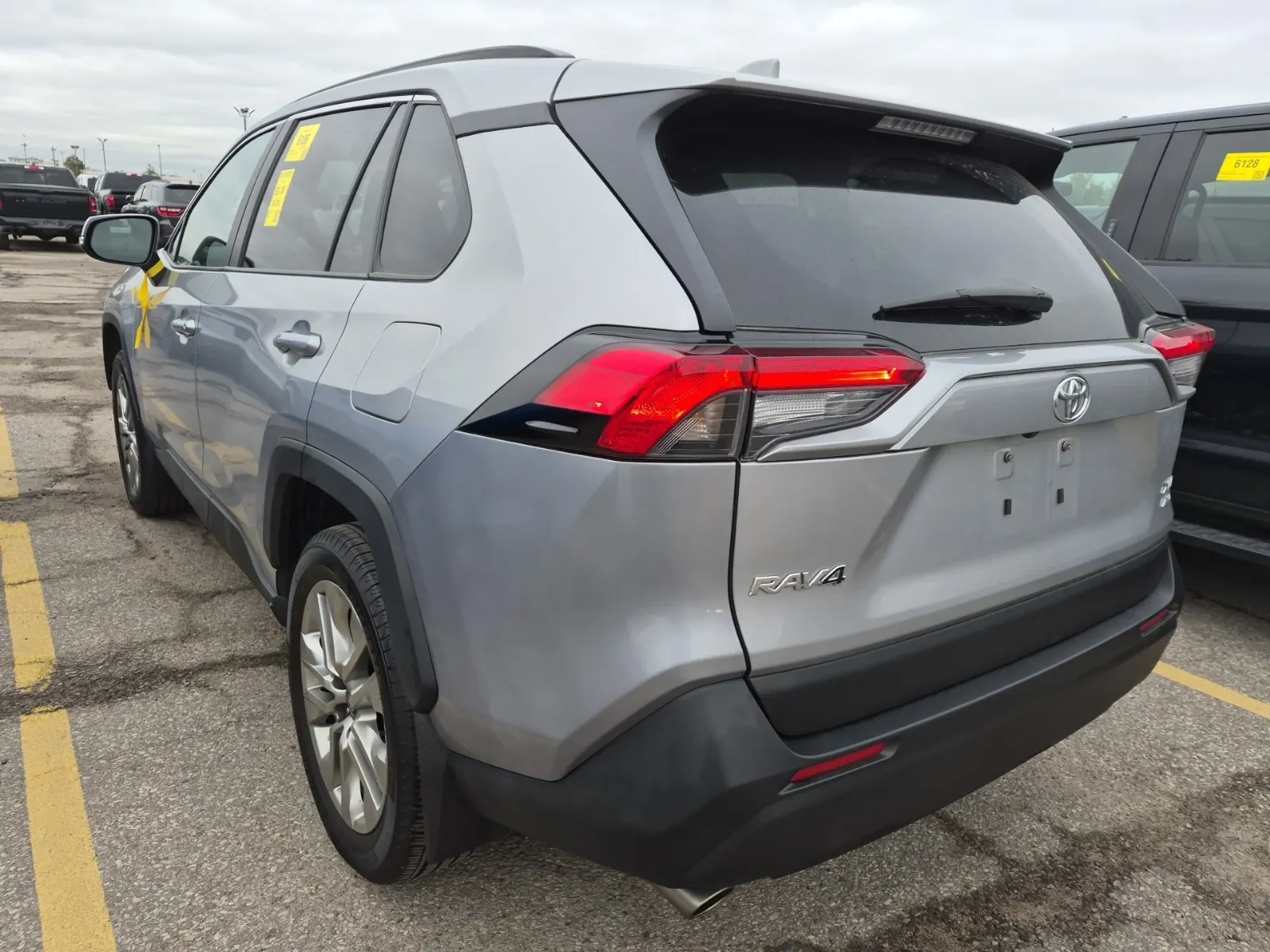Driver Rear 3/4 Photo