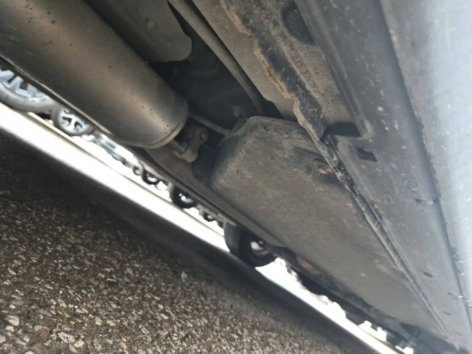 Undercarriage - Passenger Photo