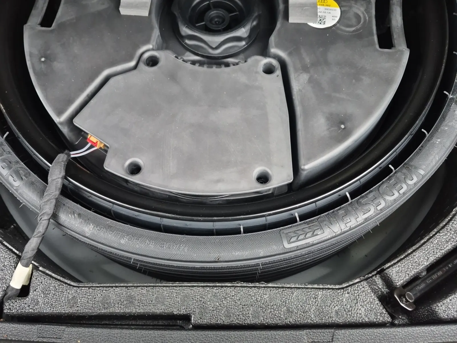 Spare Tire & Wheel Photo