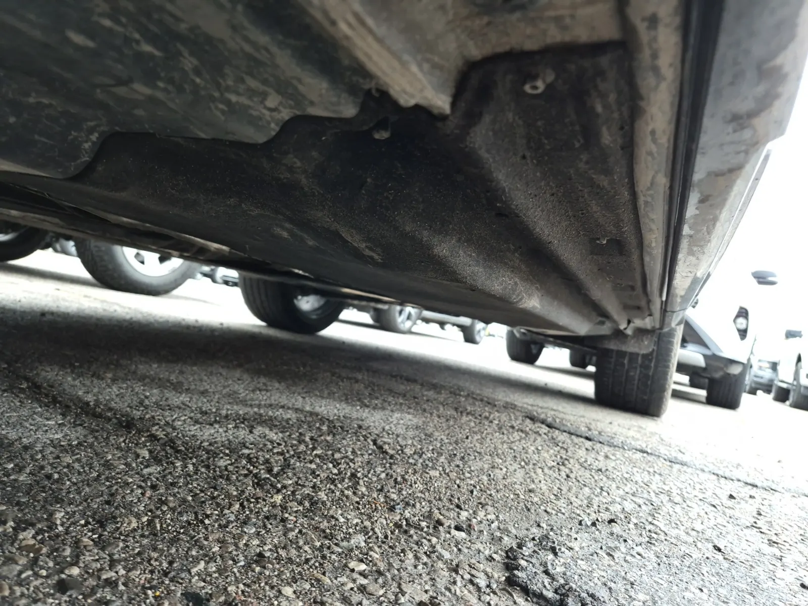 Undercarriage - Driver Photo