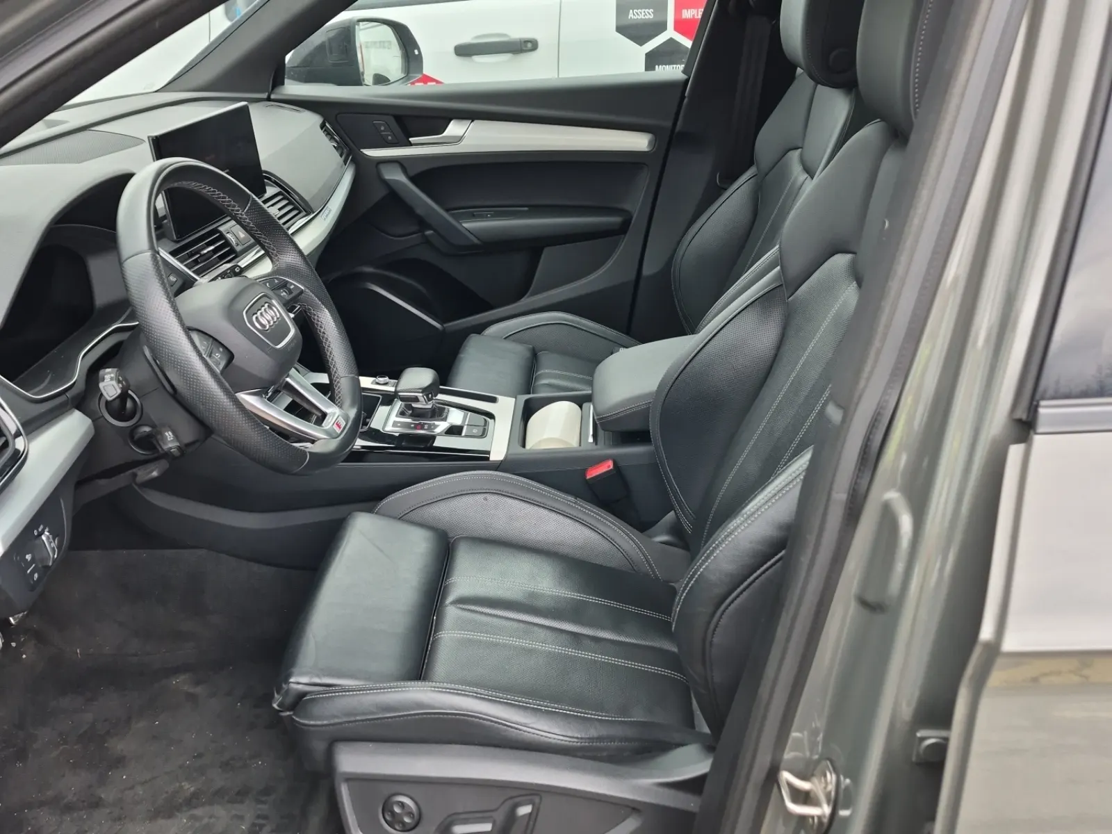 Front Interior Photo