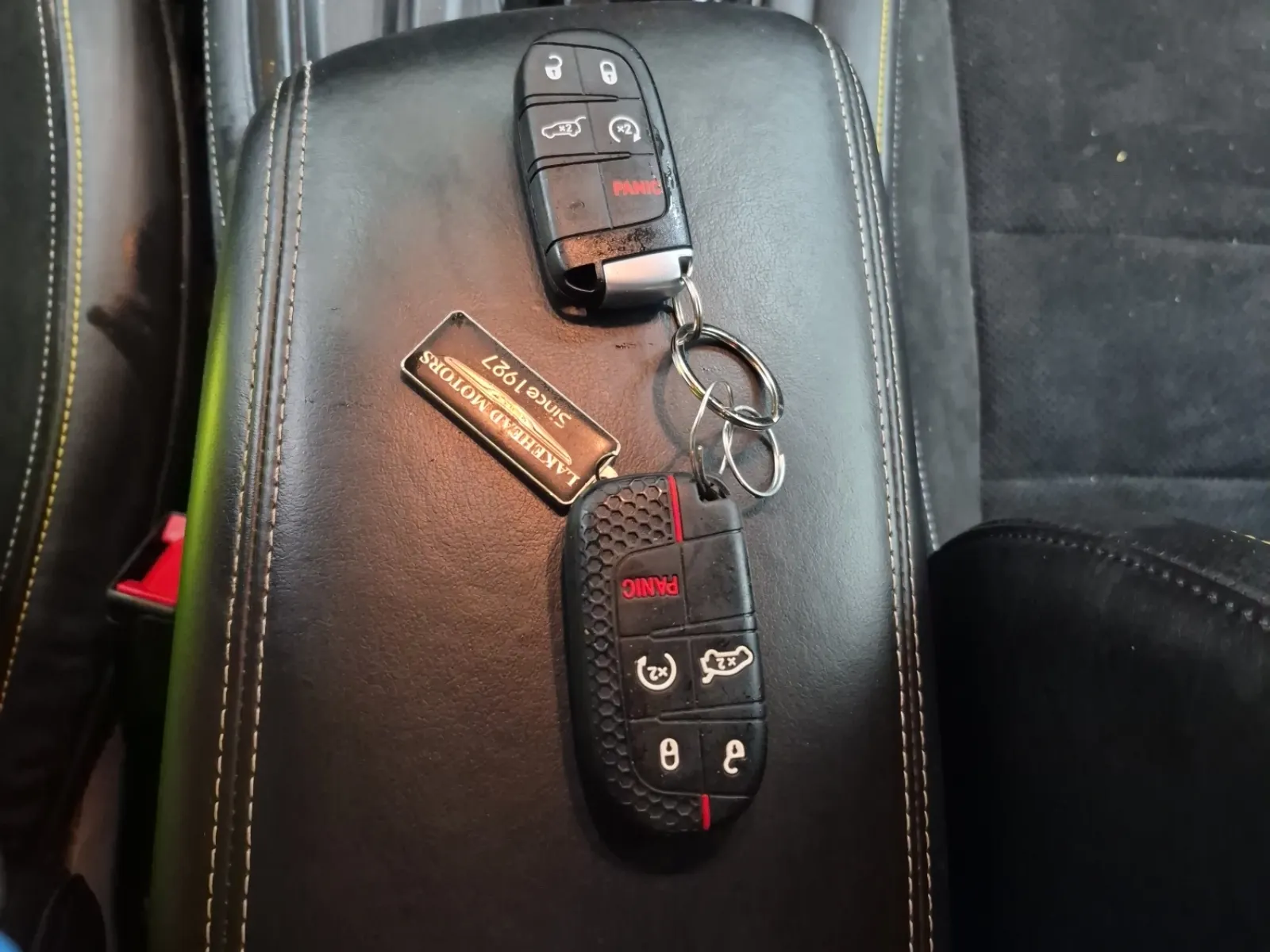 Keys/Fobs/Manual Photo
