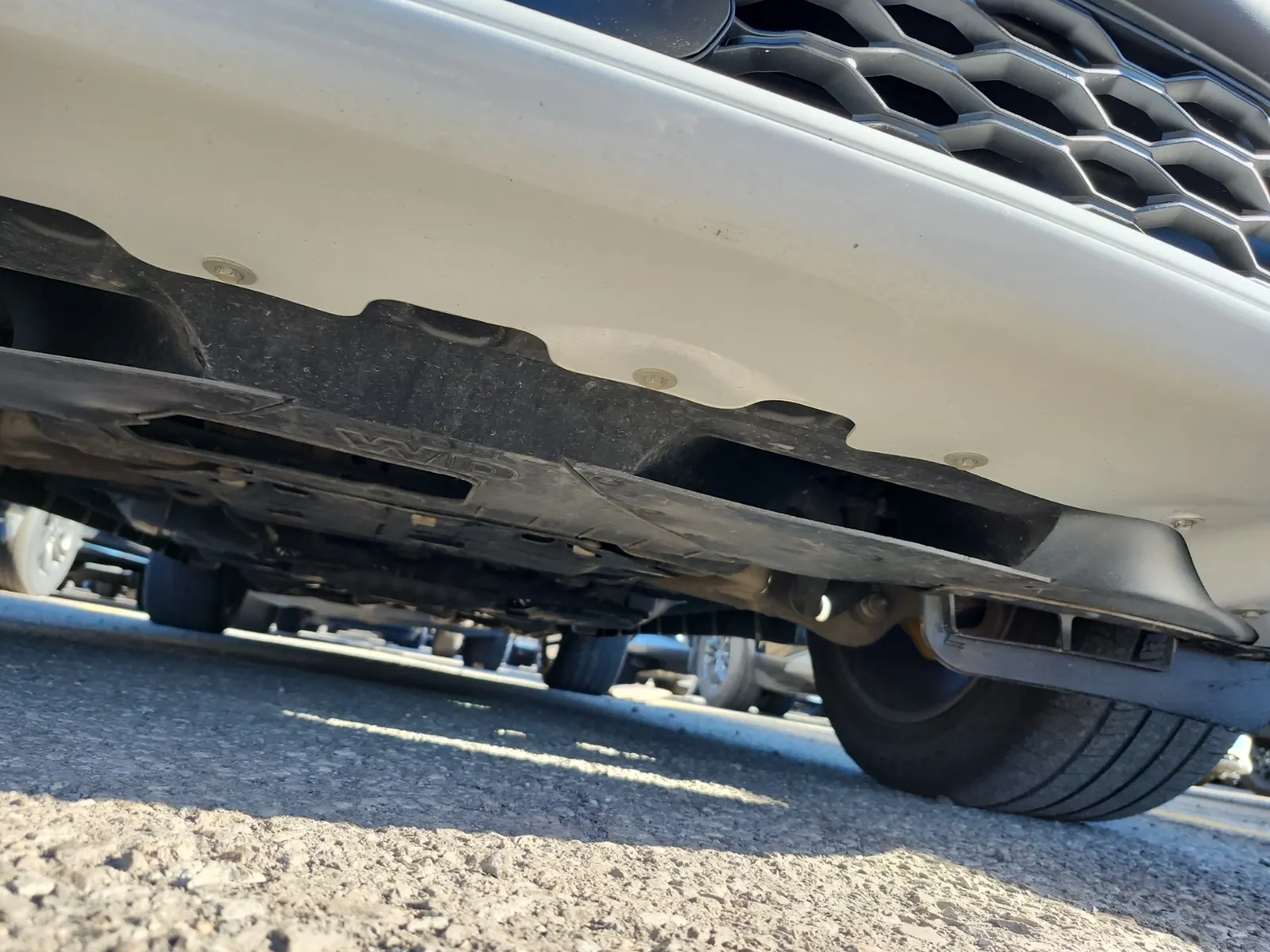 Undercarriage - Front Photo