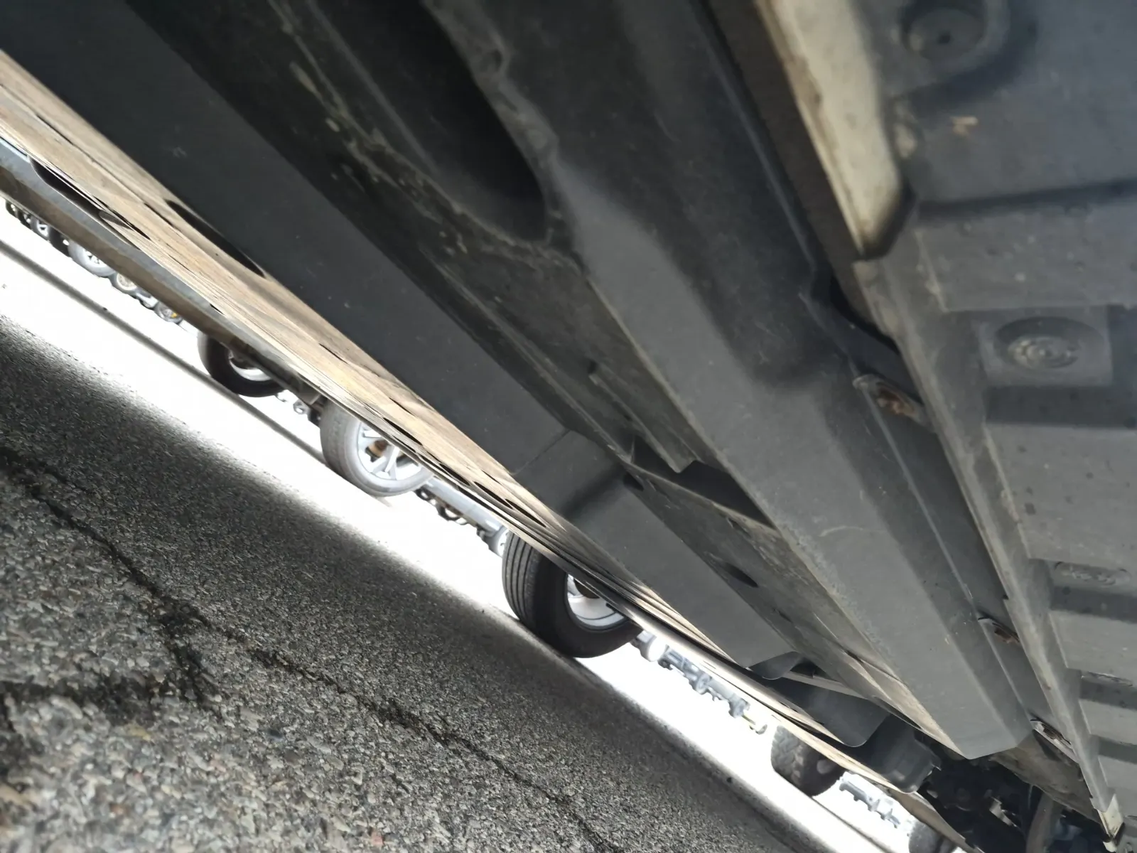 Undercarriage - Driver Photo