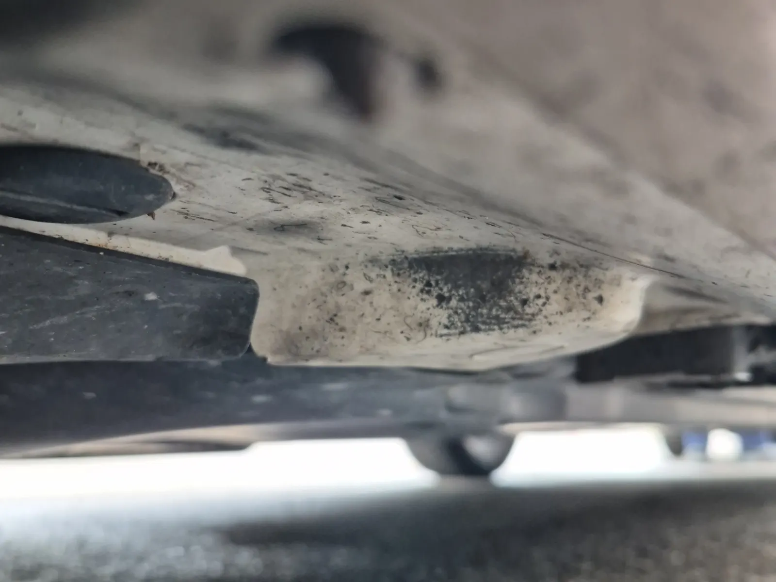 Undercarriage - Driver Photo