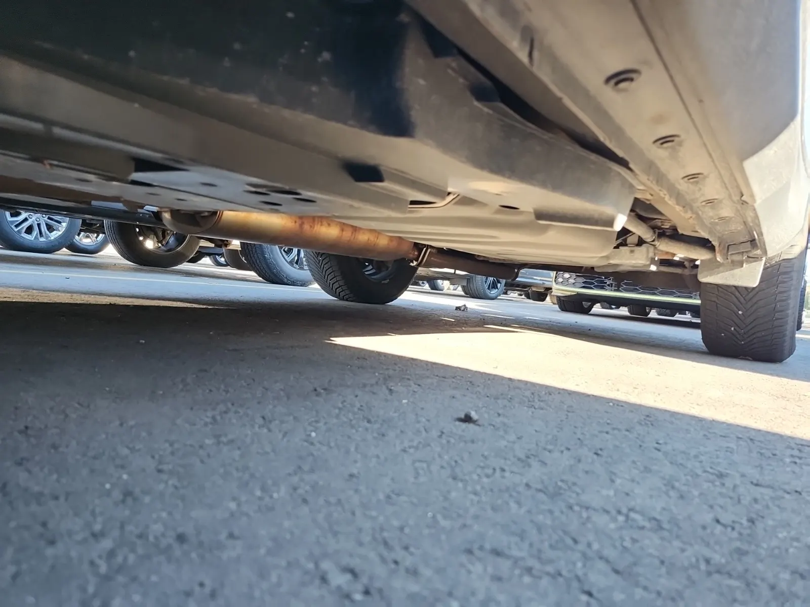 Undercarriage - Driver Photo