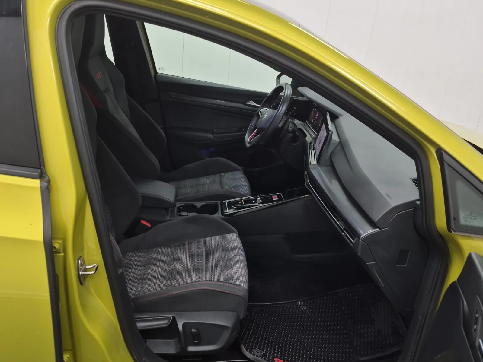 Right Side Interior Photo