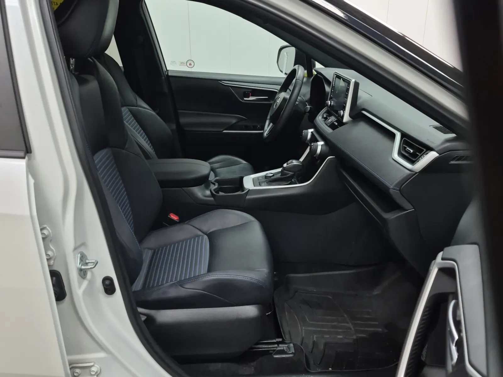 Right Side Interior Photo