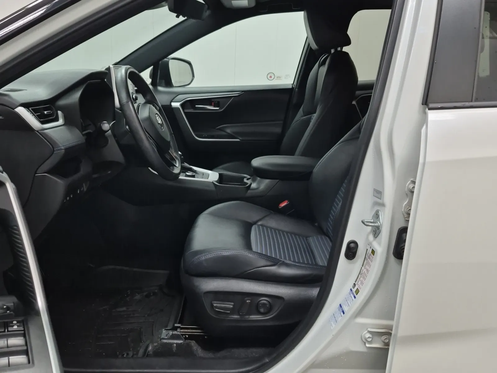 Front Interior Photo