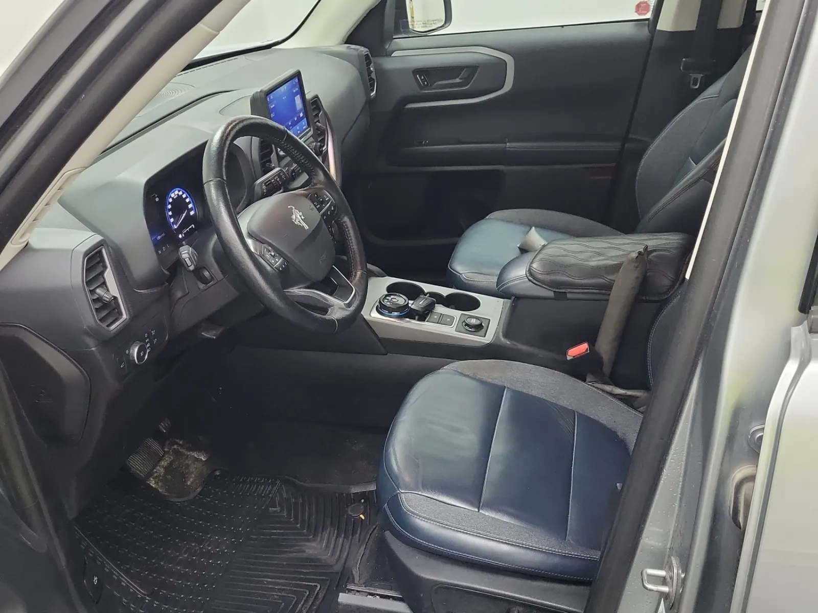 Front Interior Photo