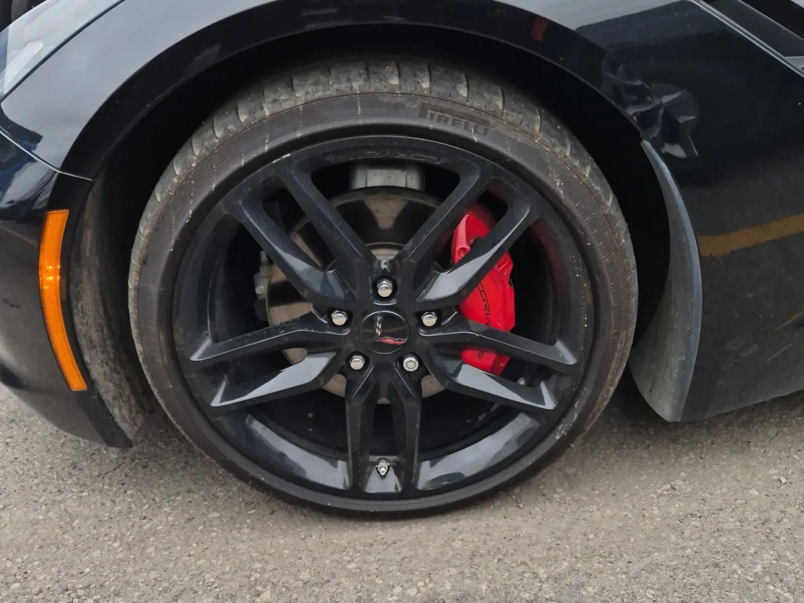 Front driver wheel/tire photo